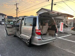 Toyota Alphard 2.4 Petrol AWD 2002 Silver