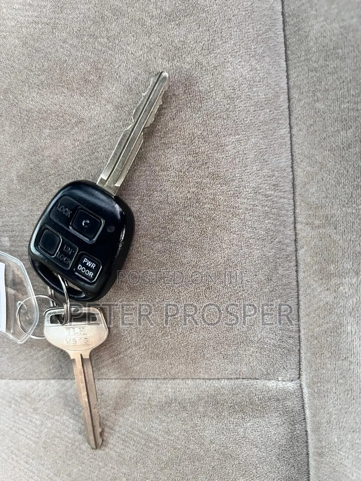 Toyota Alphard 2.4 Petrol AWD 2002 Silver