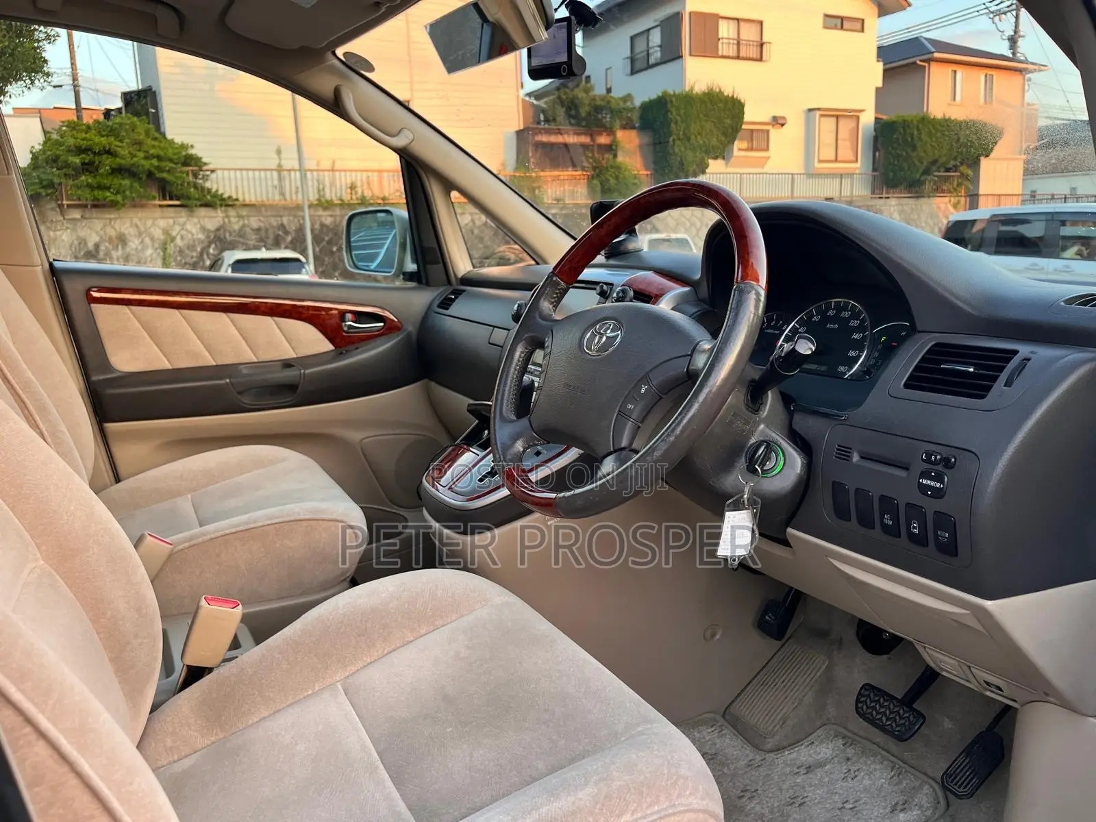 Toyota Alphard 2.4 Petrol AWD 2002 Silver