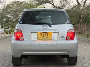 Toyota IST 2005 Silver