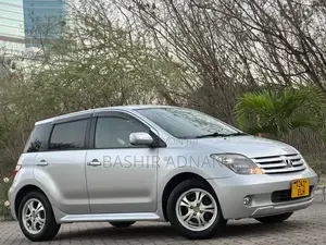 Toyota IST 2005 Silver