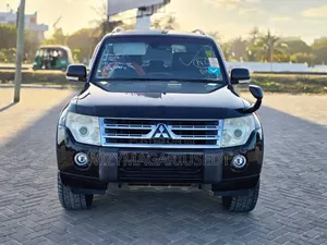 Mitsubishi Pajero 3.0 2010 Matt Black