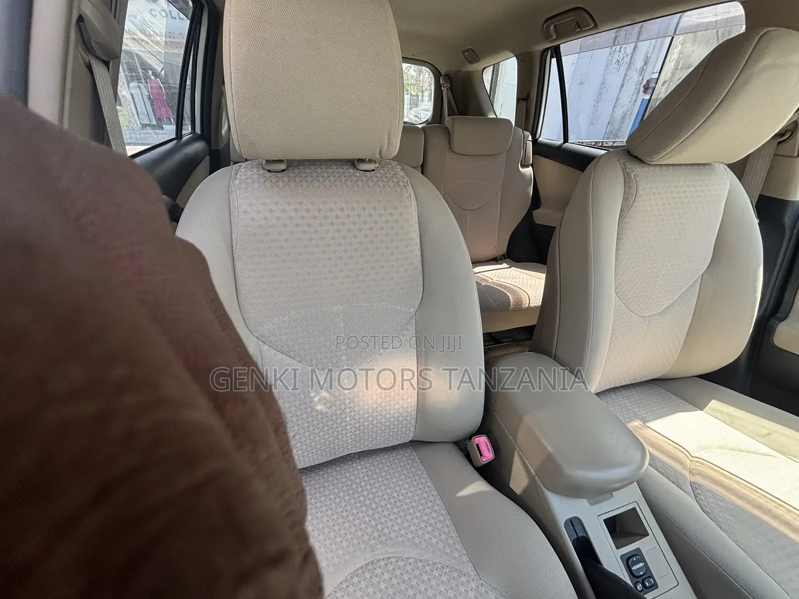 Toyota Vanguard 2010 Pearl