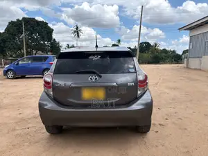 Toyota Aqua 2012 Gray