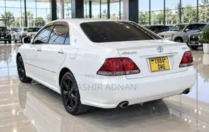Toyota Crown 2005 White