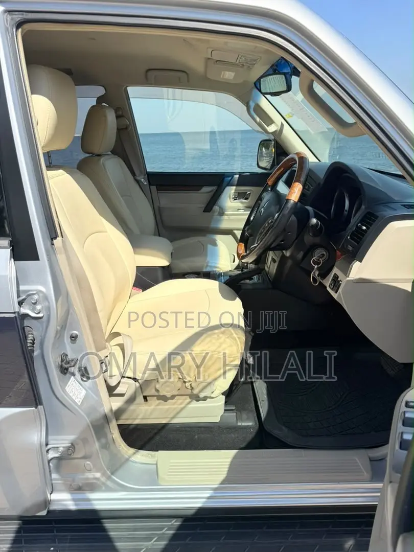 Mitsubishi Pajero 2006 Silver