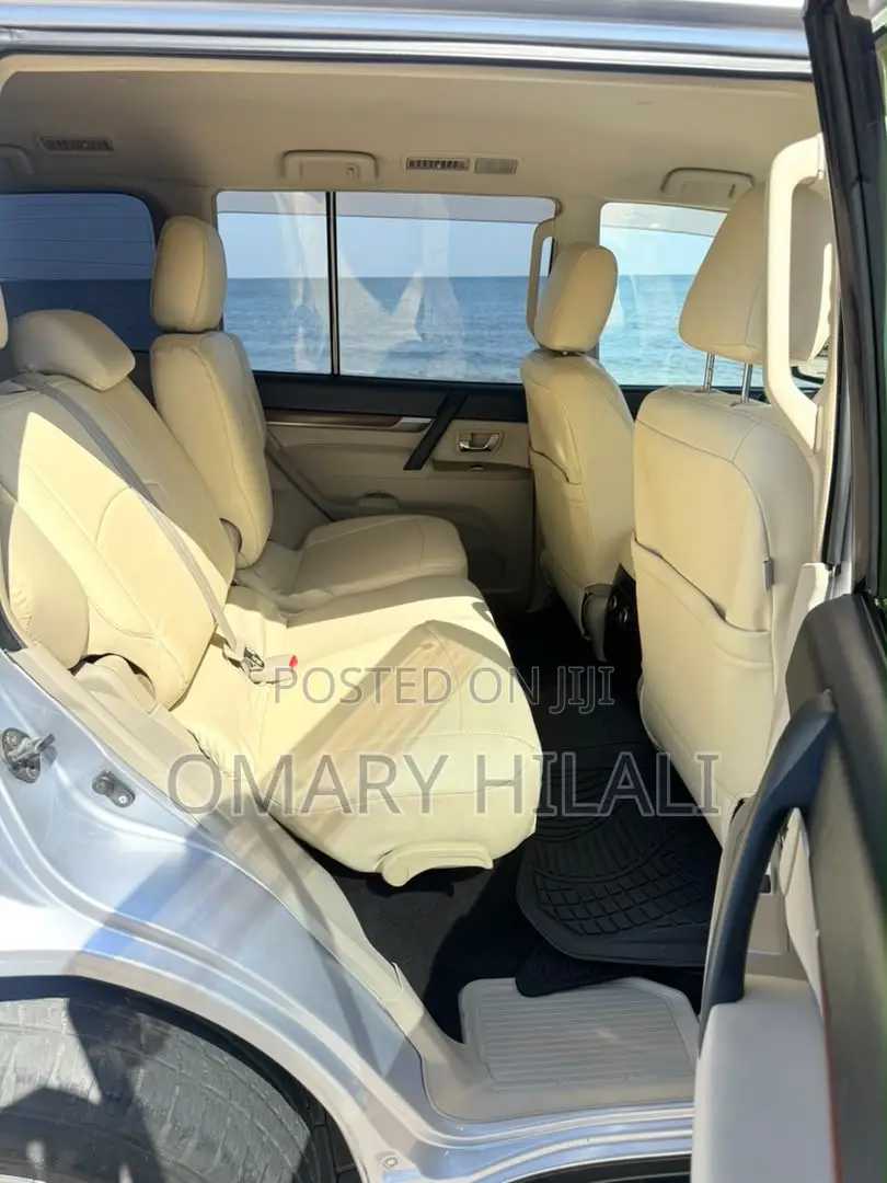 Mitsubishi Pajero 2006 Silver
