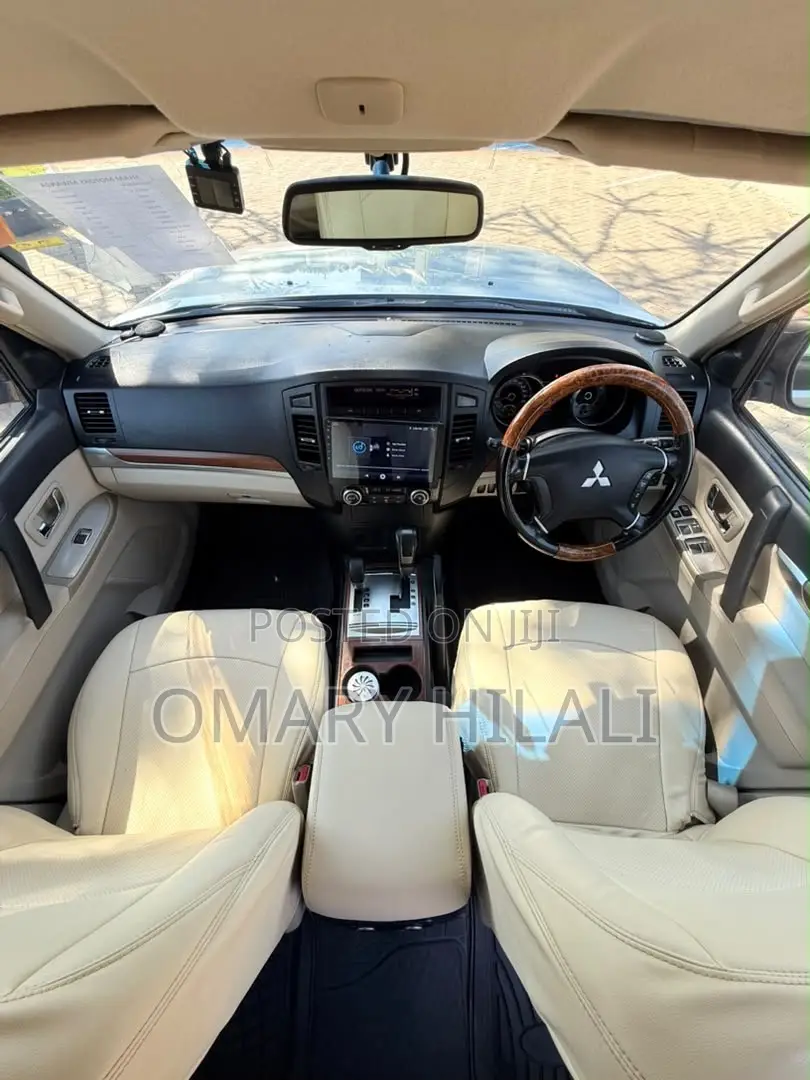 Mitsubishi Pajero 2006 Silver