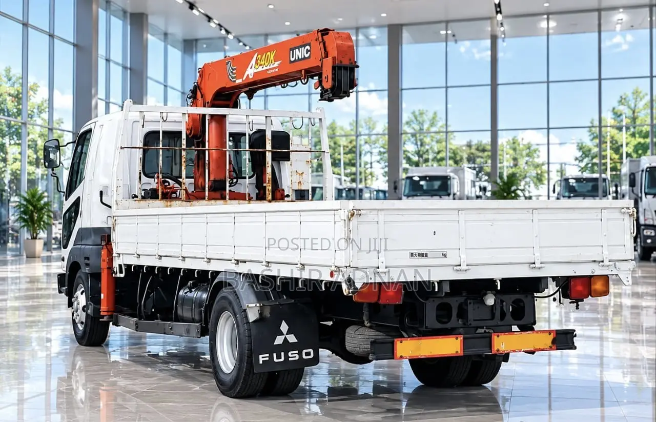 Mitsubishi Fuso Fighter Crane Tani 4 Tonnes Unregistered(mpya).