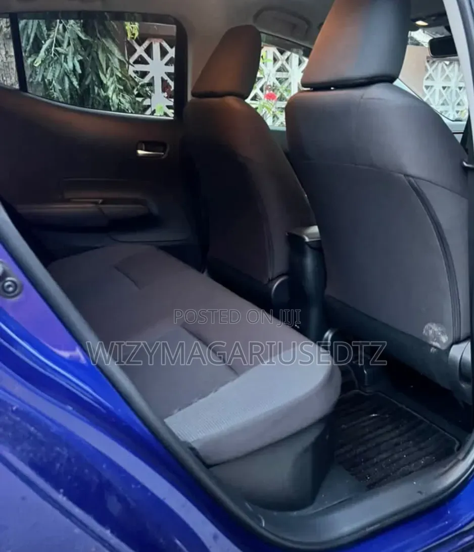 Toyota Aqua 2023 Blue
