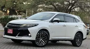 Toyota Harrier 2015 Off white