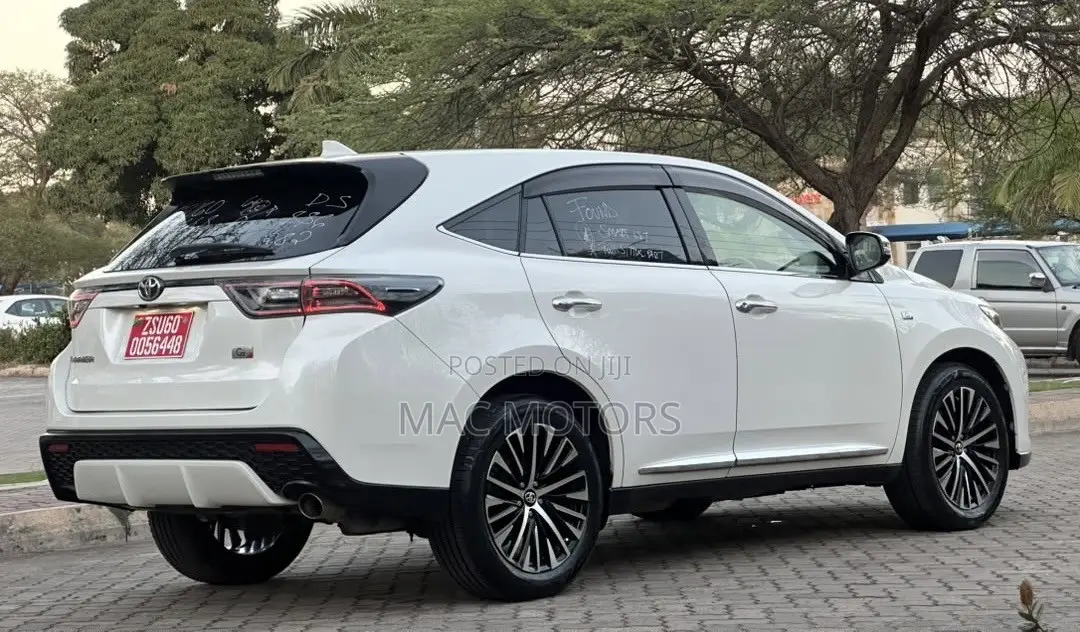 Toyota Harrier 2015 Off white