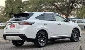 Toyota Harrier 2015 Off white