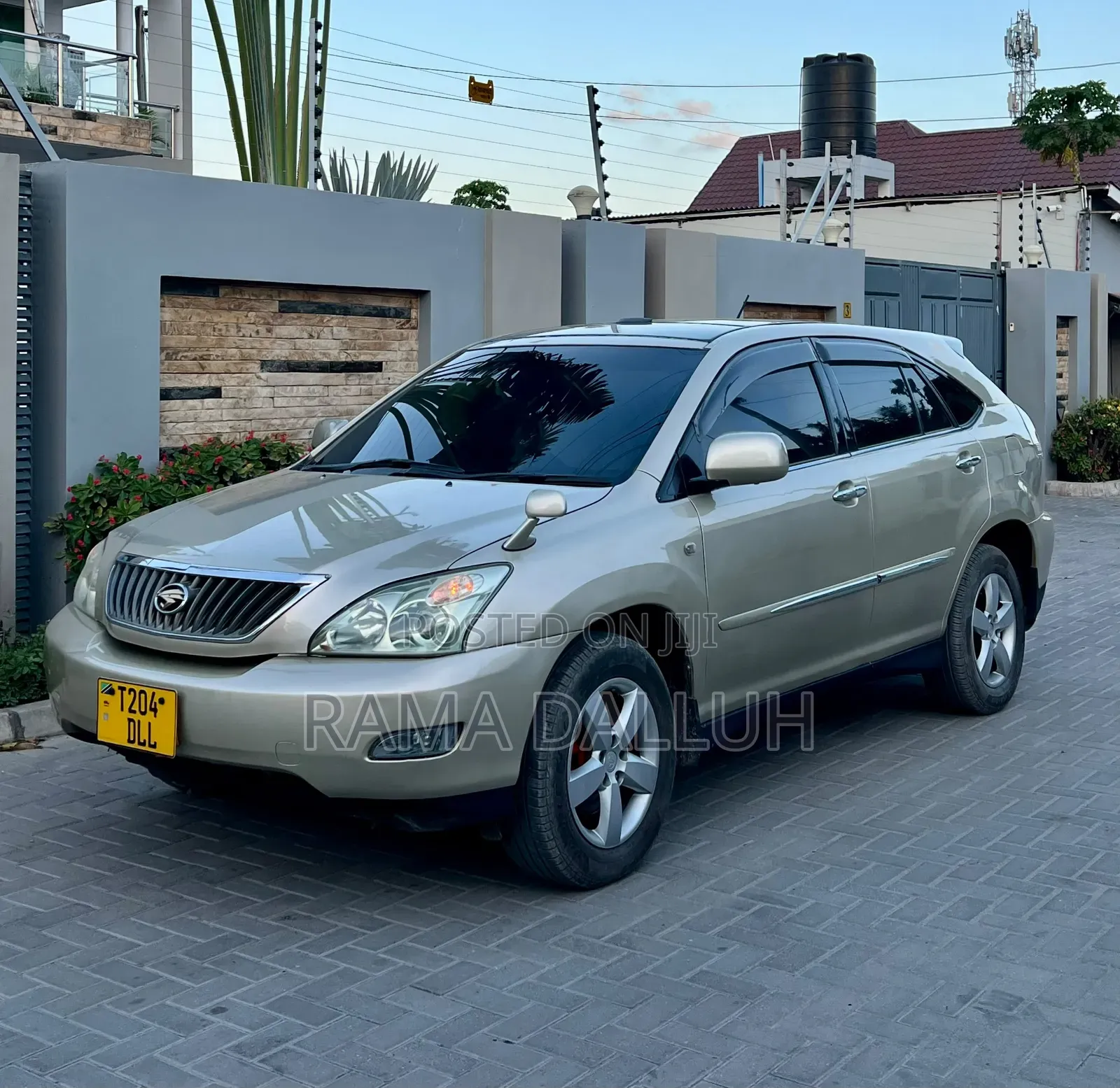 Toyota Harrier 2005 Gold