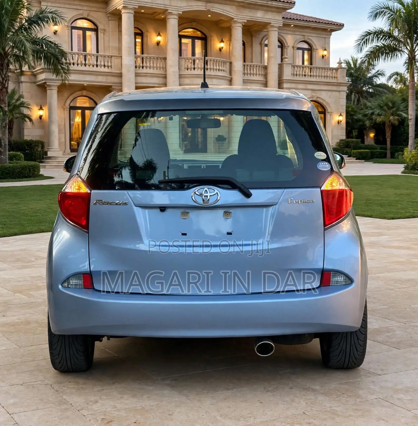 Toyota Ractis 2010 Blue