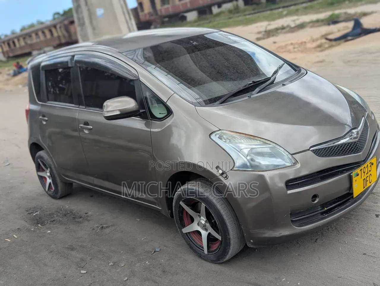 Toyota Ractis 2005 Gray
