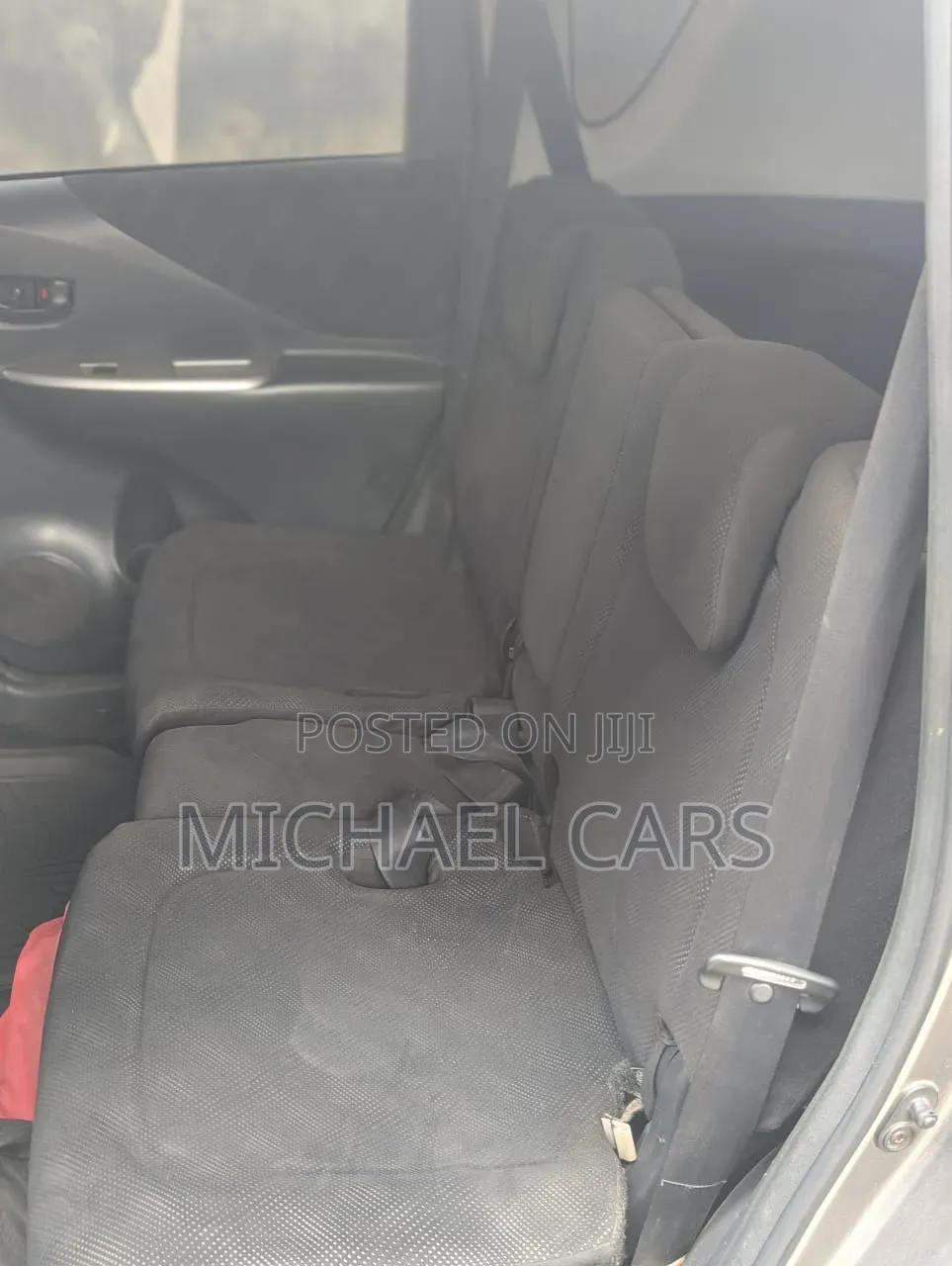 Toyota Ractis 2005 Gray