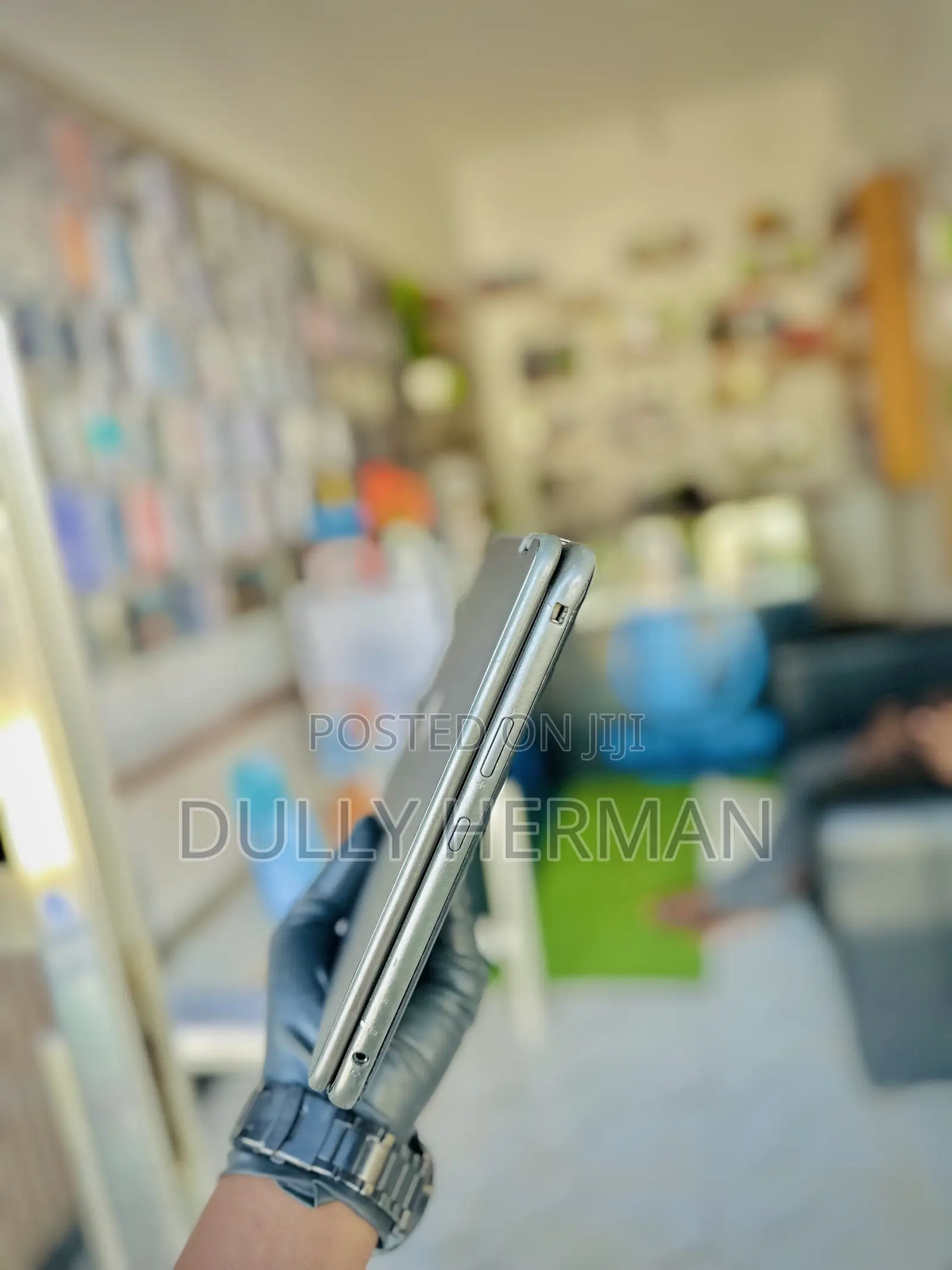 New Laptop Dell Latitude 11 3190 4GB Intel SSD 128GB