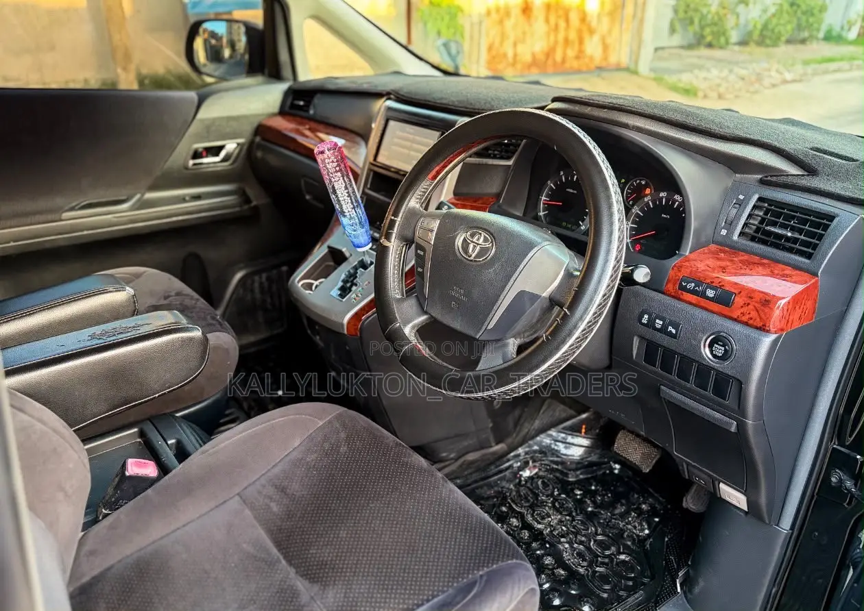 Toyota Vellfire 2011 Black