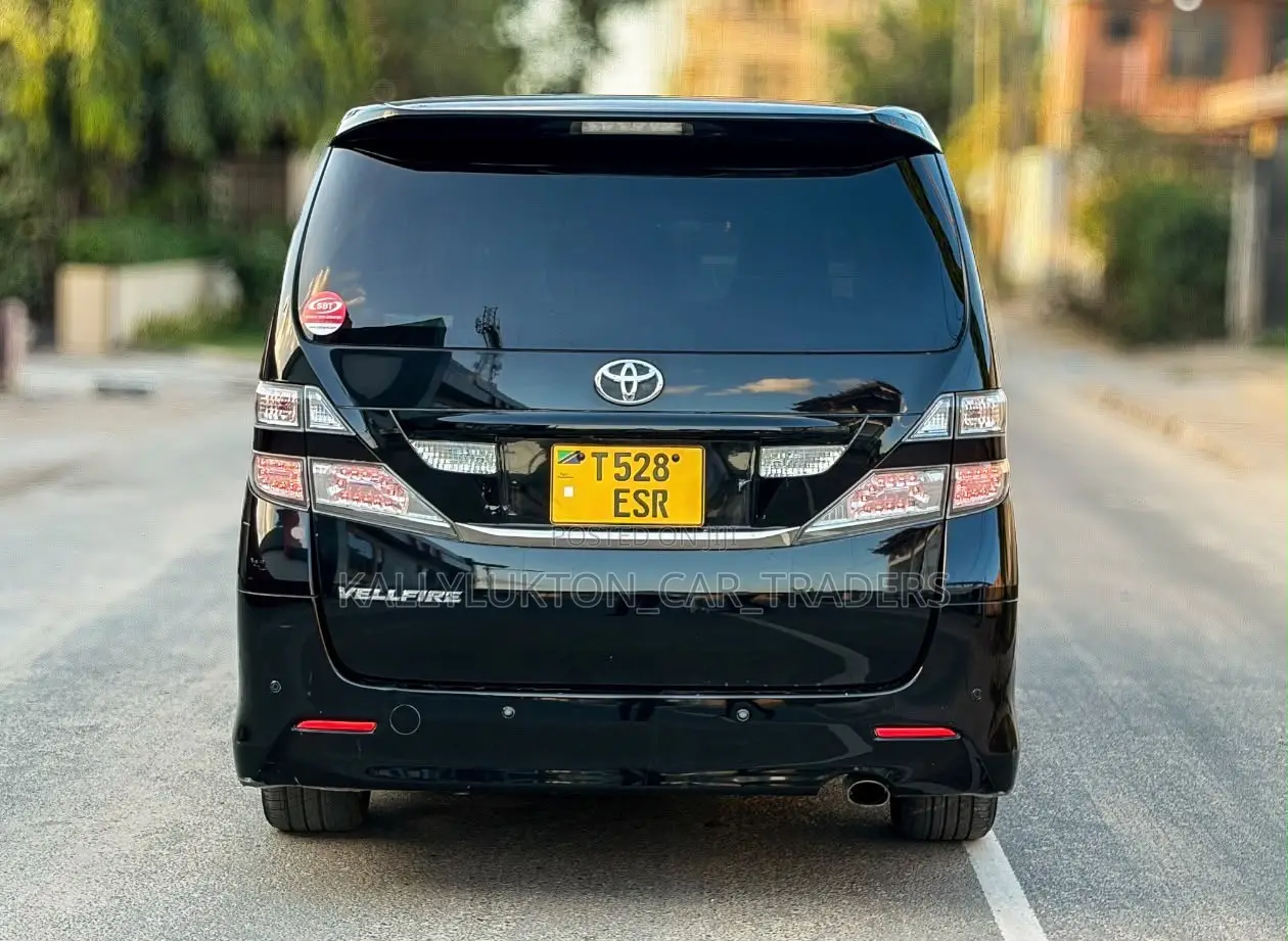 Toyota Vellfire 2011 Black