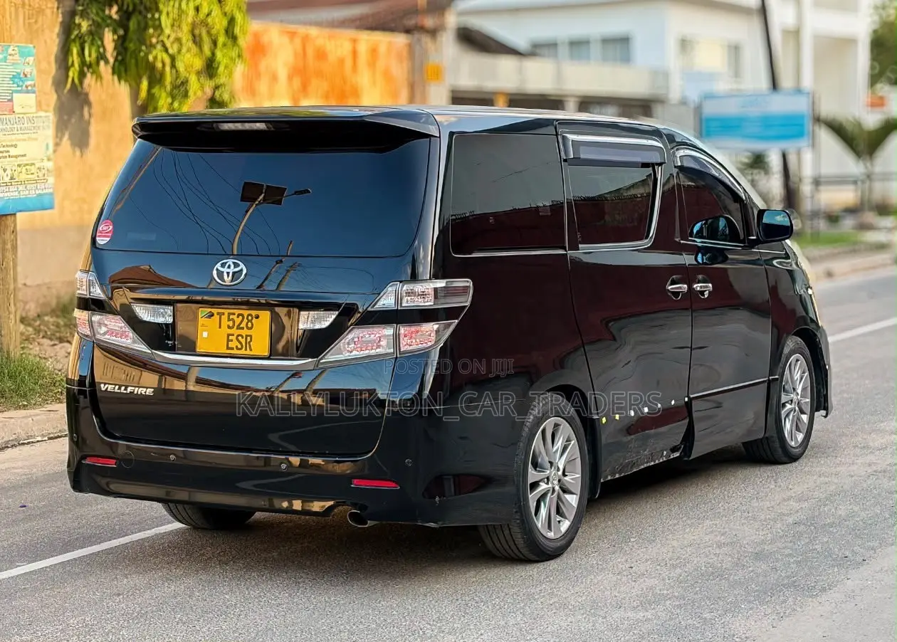 Toyota Vellfire 2011 Black