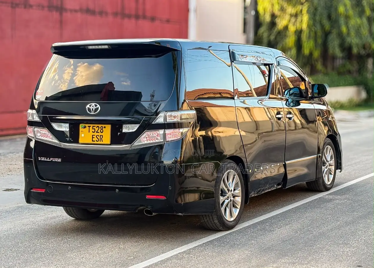 Toyota Vellfire 2011 Black