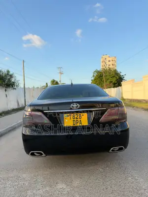 Toyota Crown 2010 Black