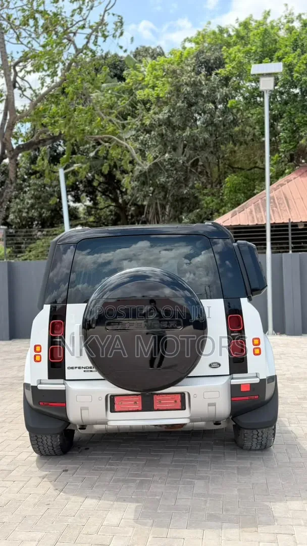 Land Rover Defender 2021 White
