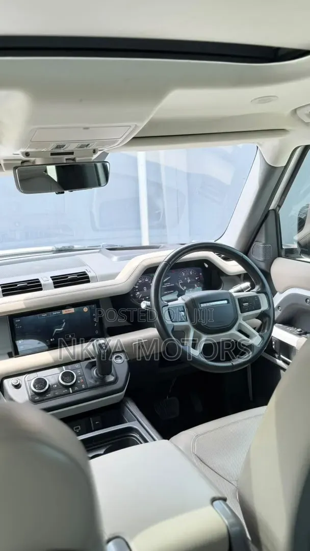 Land Rover Defender 2021 White