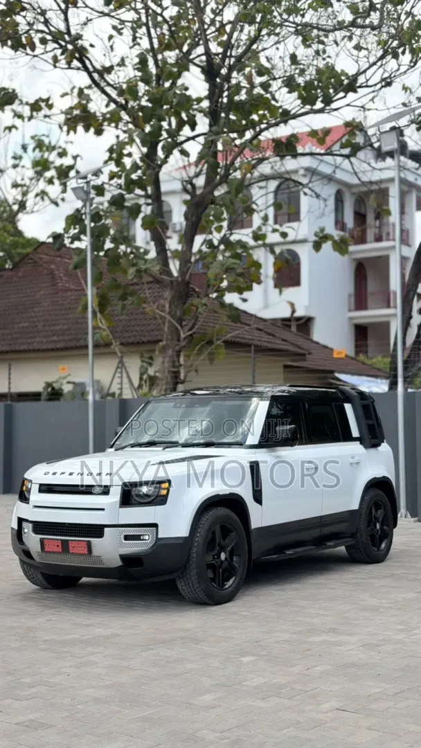 Land Rover Defender 2021 White