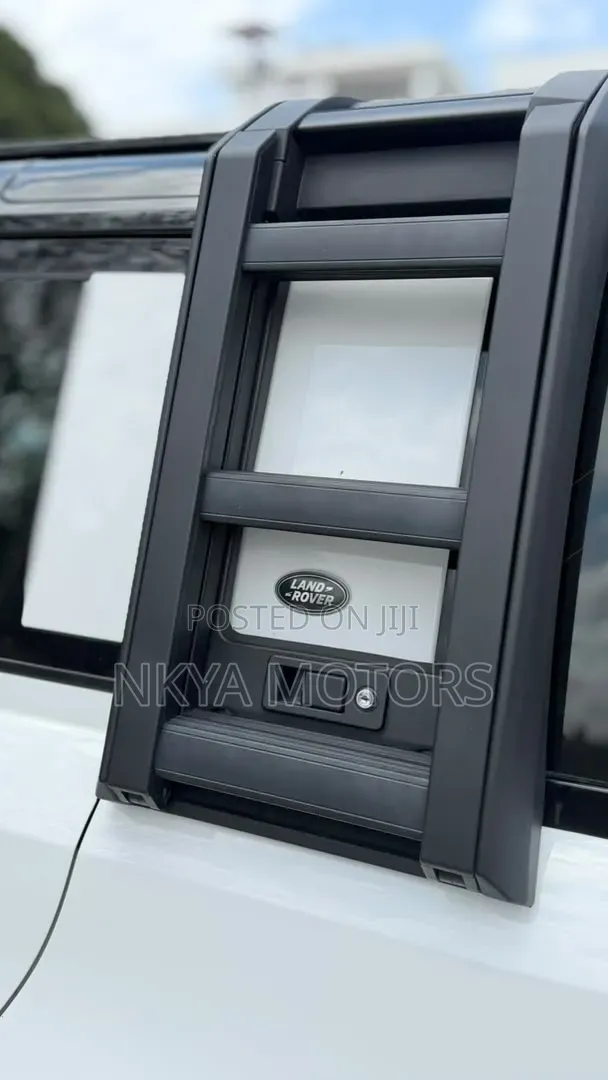 Land Rover Defender 2021 White