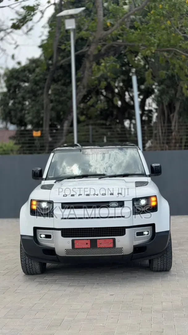 Land Rover Defender 2021 White