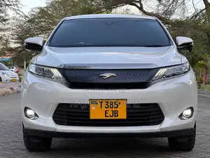 Toyota Harrier 2.0 2015 White