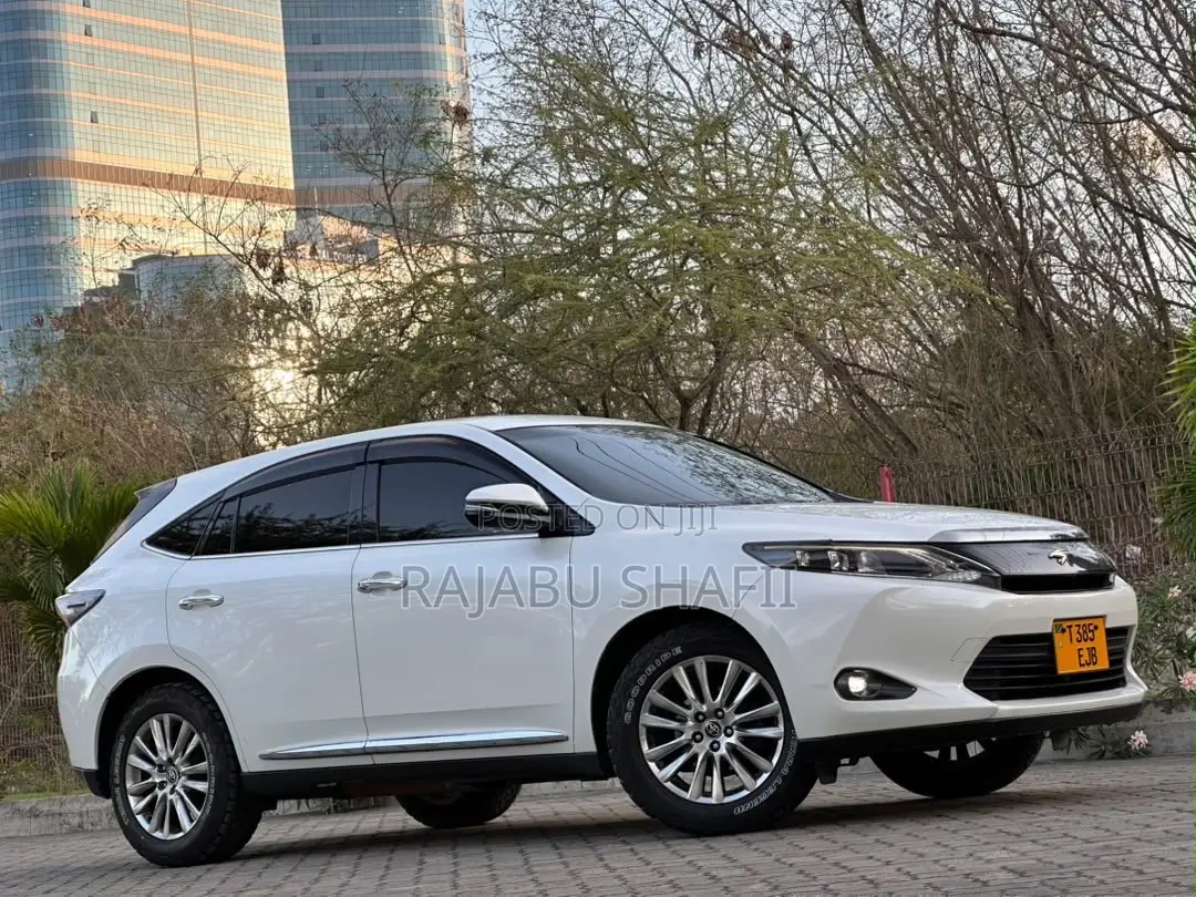 Toyota Harrier 2.0 2015 White