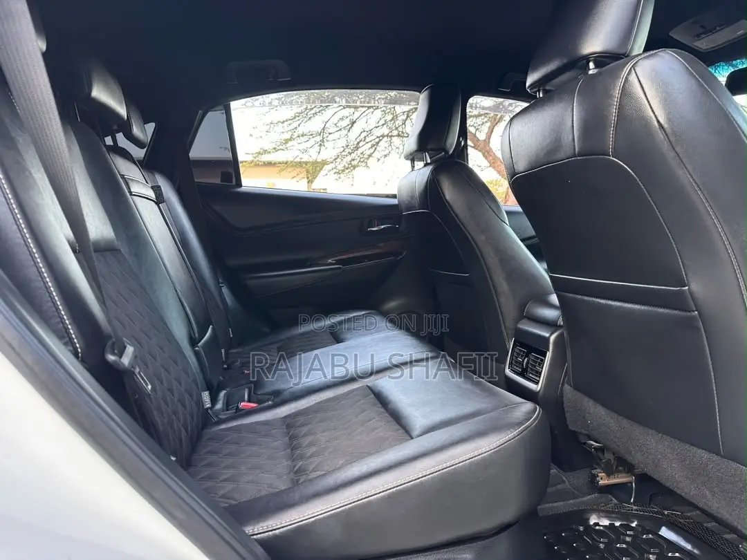 Toyota Harrier 2.0 2015 White