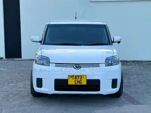 Toyota Corolla Rumion 2011 White