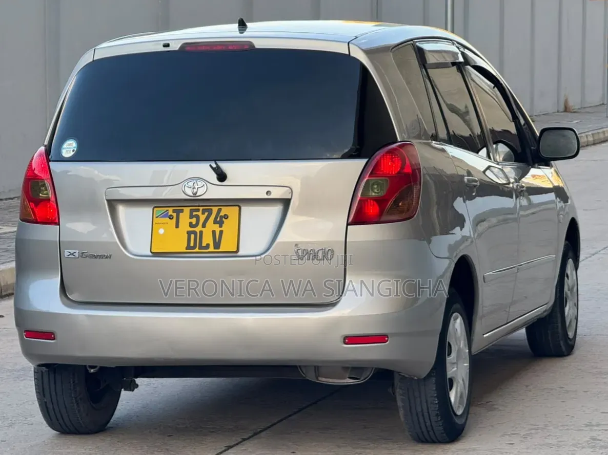 Toyota Corolla Spacio 2005 Silver