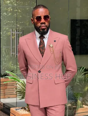 Rangi Ya Pink Yenye Nguvu Fashion Men's Suit