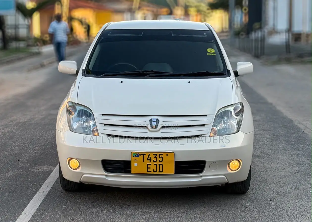 Toyota IST 2007 White