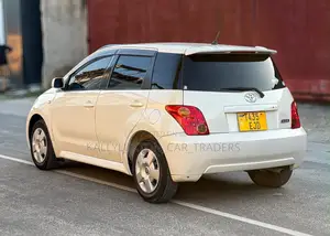 Toyota IST 2007 White