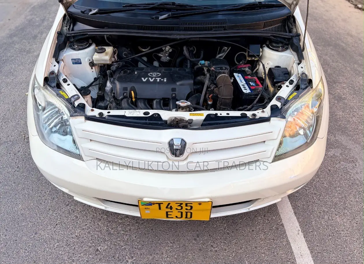 Toyota IST 2007 White