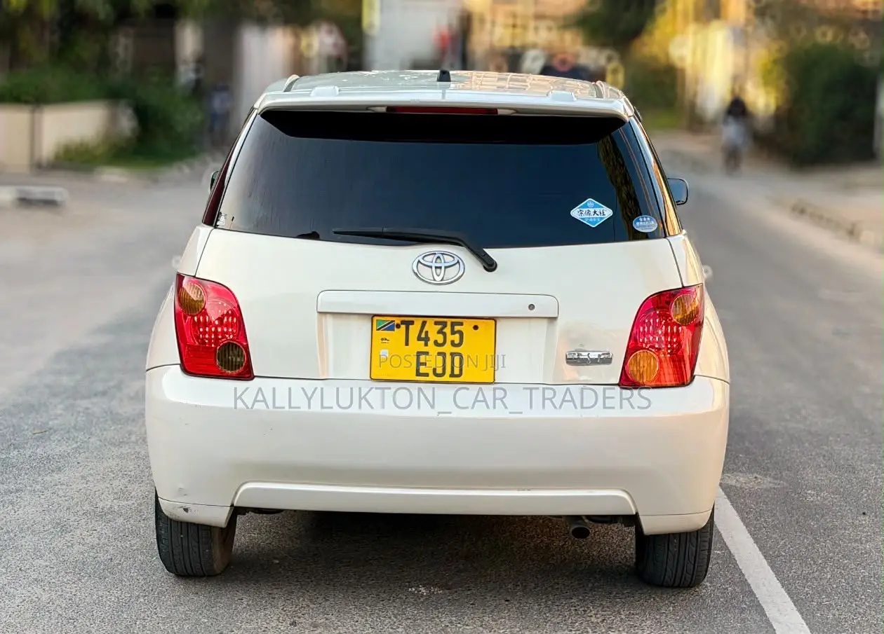 Toyota IST 2007 White