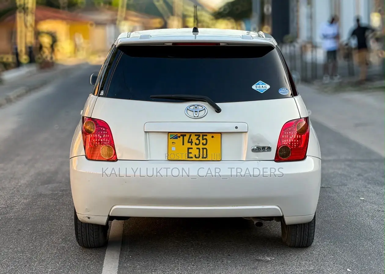 Toyota IST 2007 White