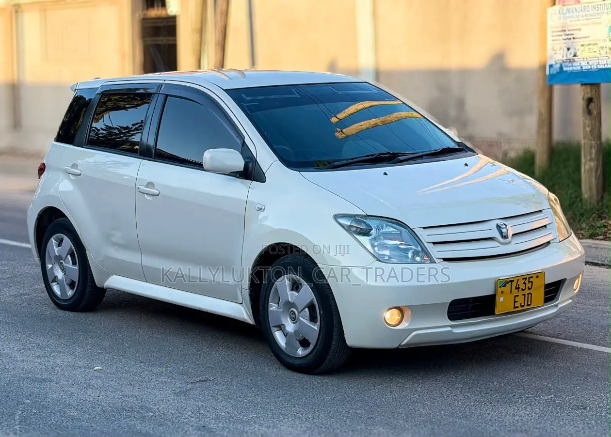 Toyota IST 2007 White