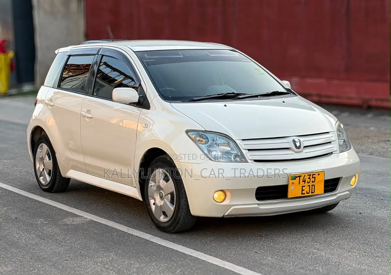 Toyota IST 2007 White