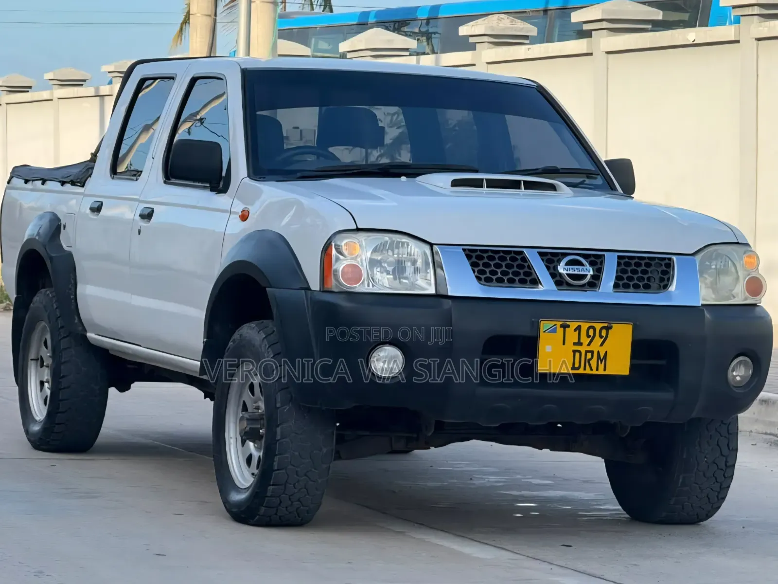 Nissan Hardbody 2019 White