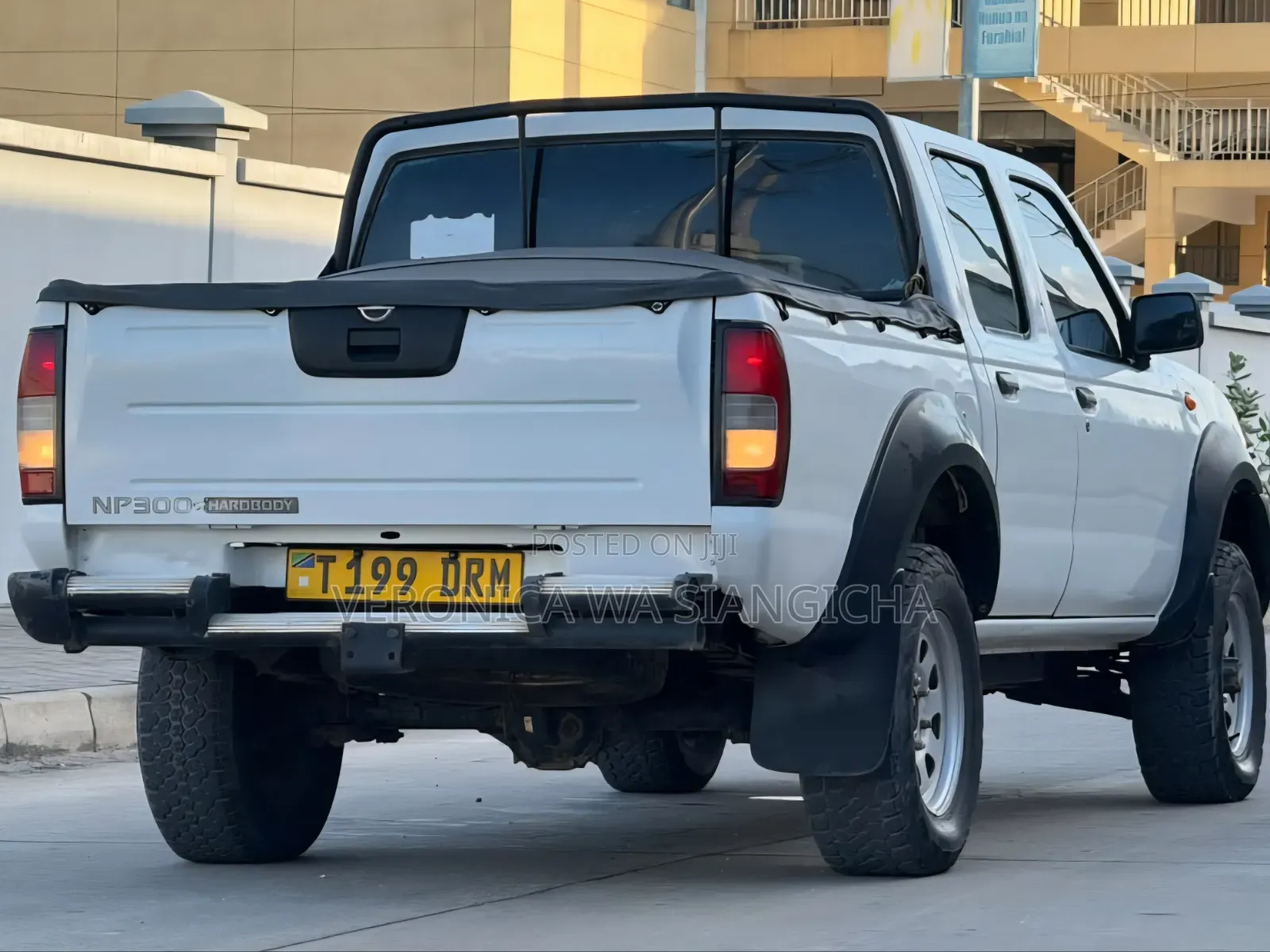 Nissan Hardbody 2019 White