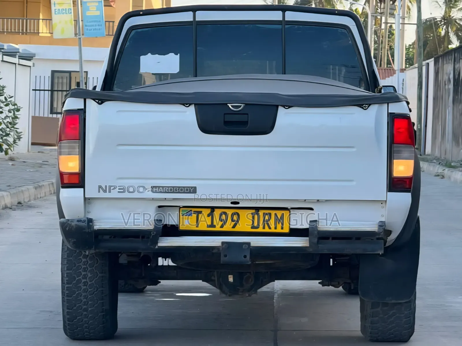 Nissan Hardbody 2019 White
