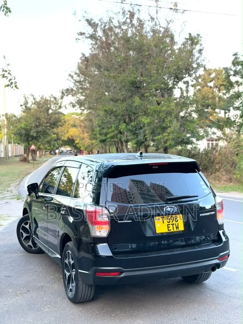 Subaru Forester 2016 Black