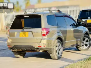 Subaru Forester 2009 Gold